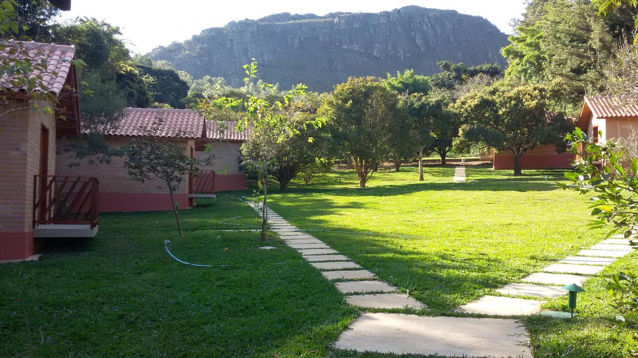 Chales Da Estrada Velha ทีราเดนเจส ภายนอก รูปภาพ